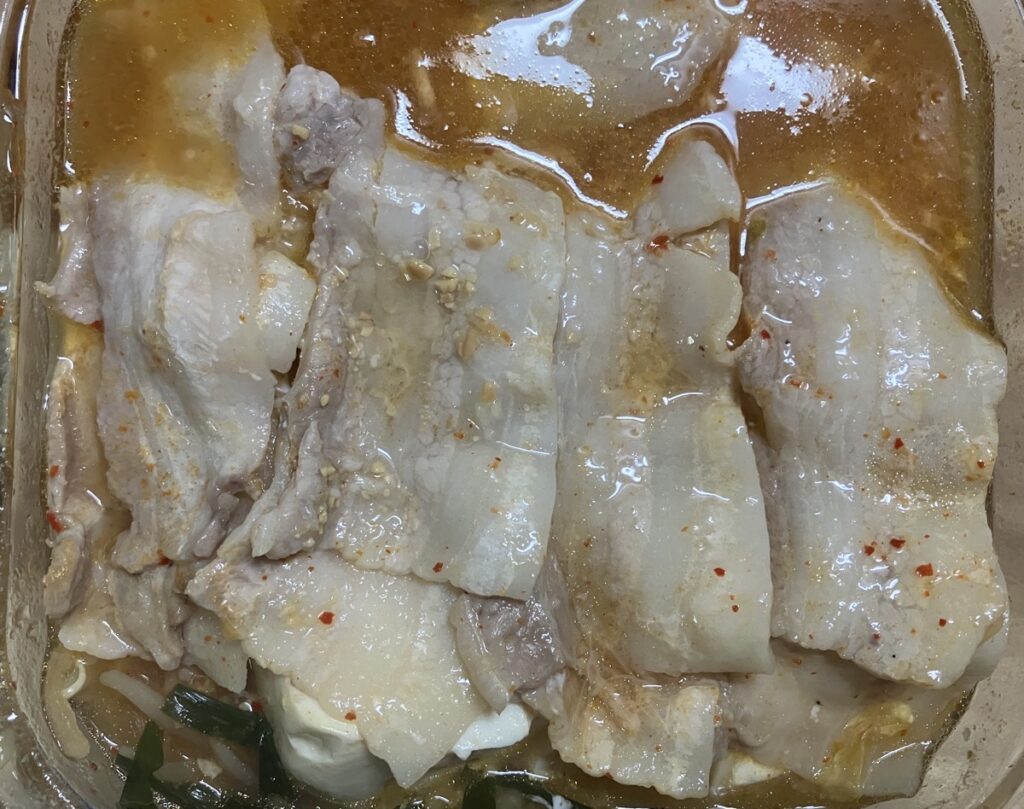 加熱したキムチチゲスープの画像