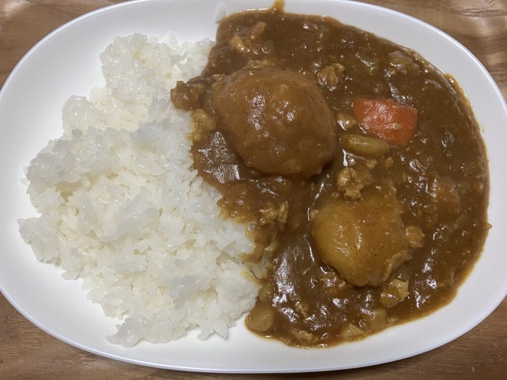 出来上がったゴロゴロ野菜のポークカレーの画像