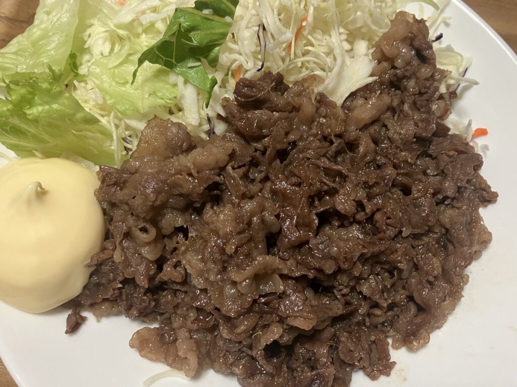 出来上がった牛肉の生姜焼きの画像